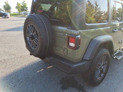 2025 Jeep Wrangler 4-Door Summit 4x4