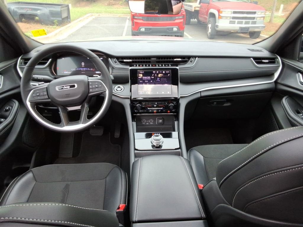 2025 Jeep Grand Cherokee Altitude X 4x4
