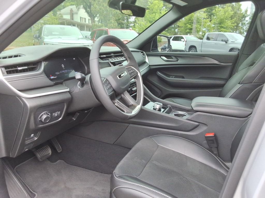 2025 Jeep Grand Cherokee Altitude X 4x4
