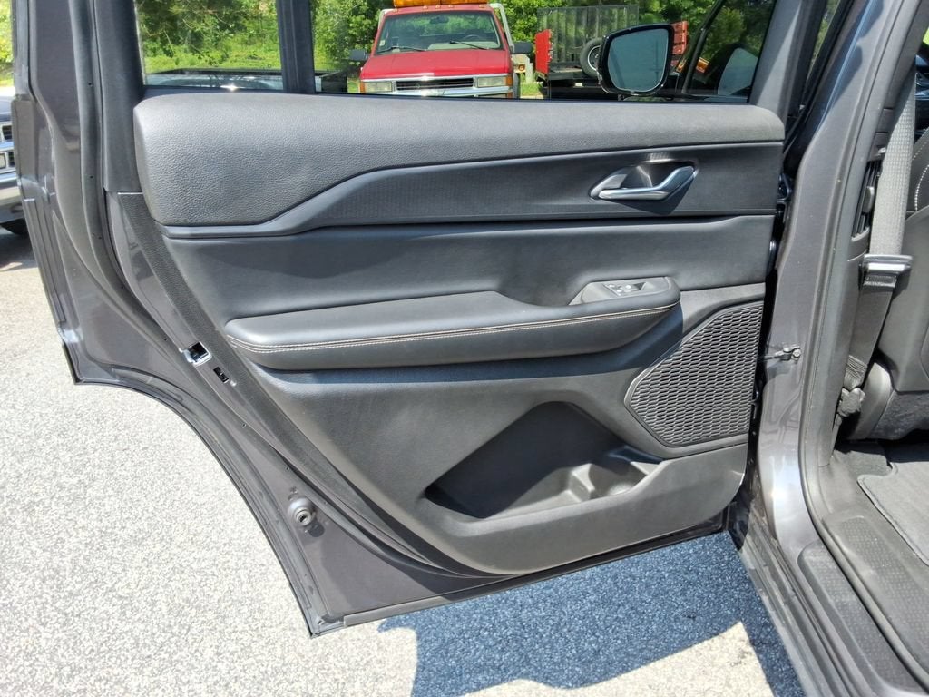 2025 Jeep Grand Cherokee L Altitude X 4x2