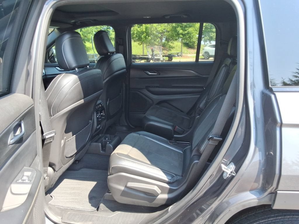 2025 Jeep Grand Cherokee L Altitude X 4x2