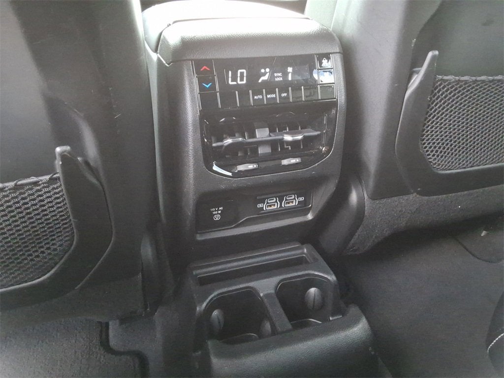 2022 Jeep Grand Cherokee L Altitude 4x4