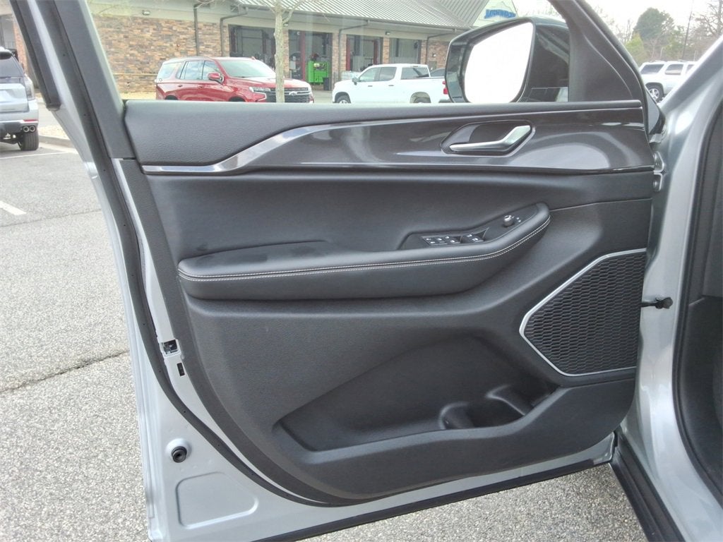 2022 Jeep Grand Cherokee L Altitude 4x4