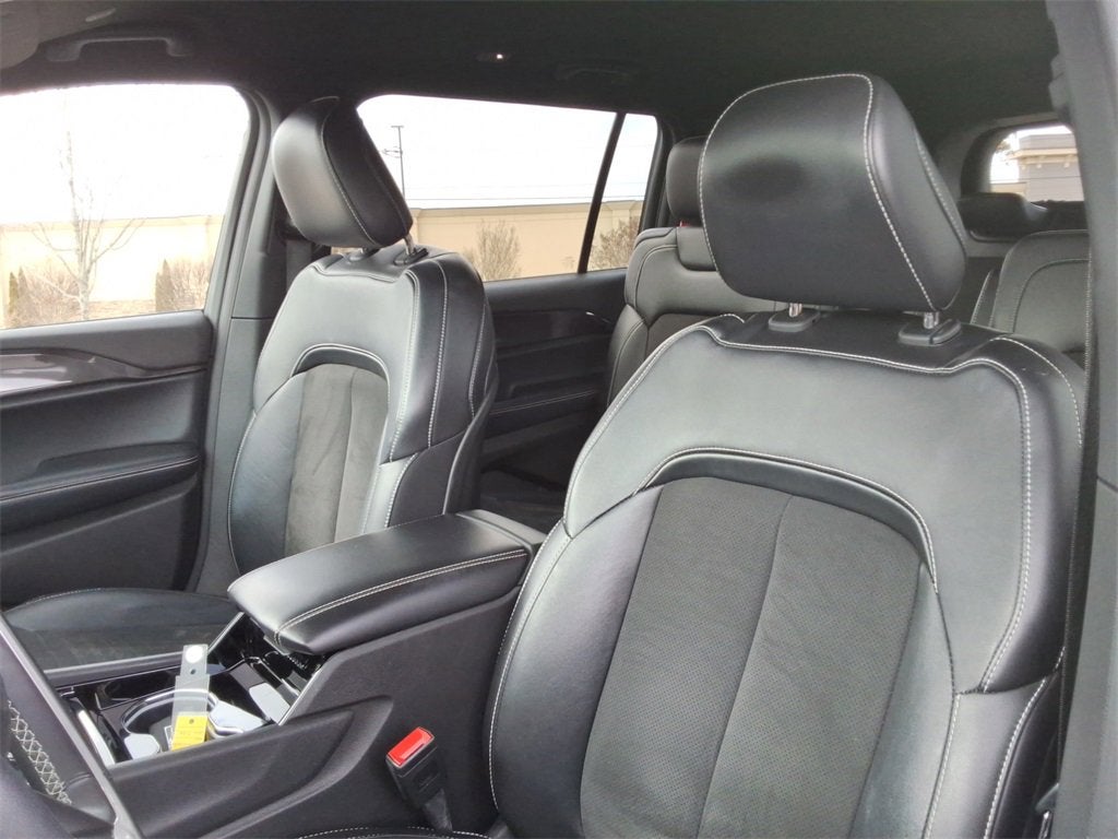 2022 Jeep Grand Cherokee L Altitude 4x4