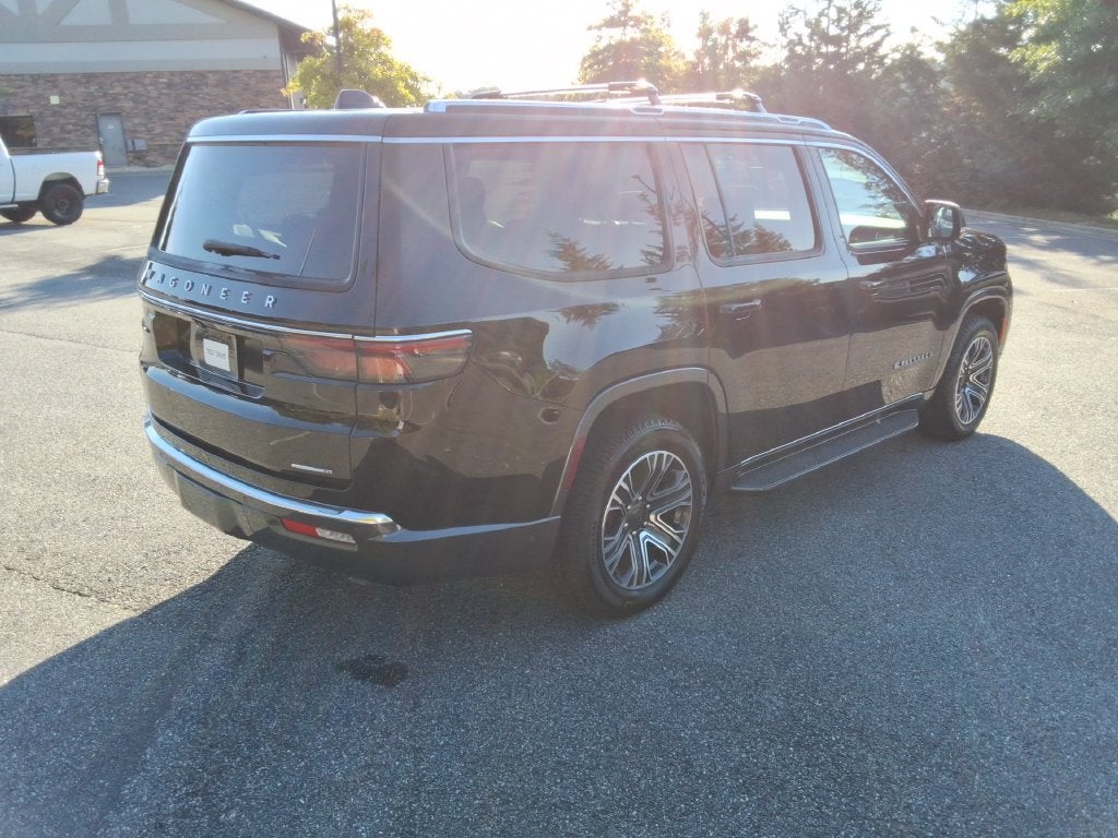 2022 Jeep Wagoneer Series III 4x2