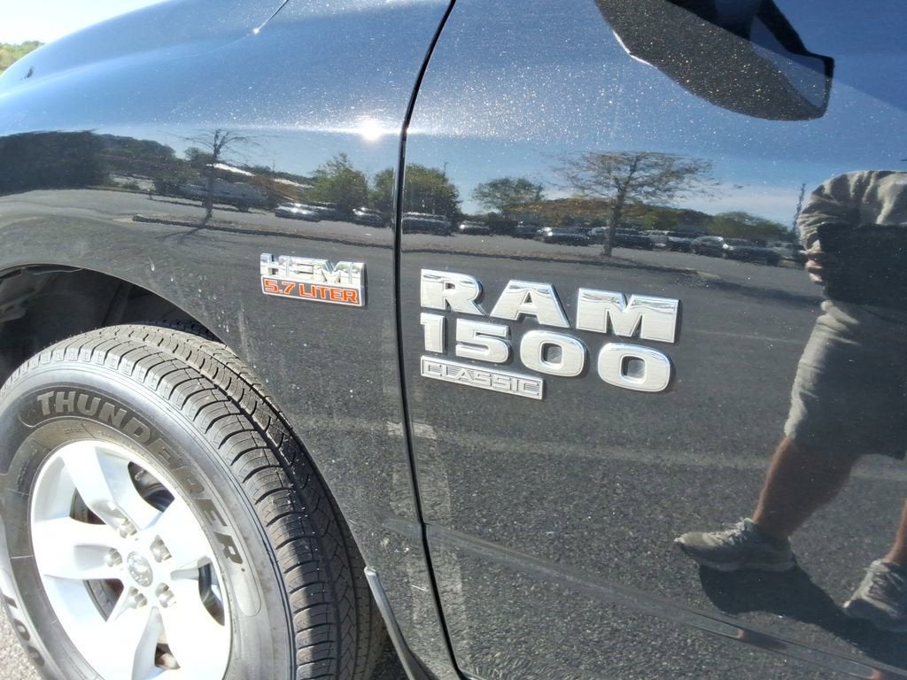 2019 RAM 1500 Classic SLT Crew Cab 4x2 6'4" Box