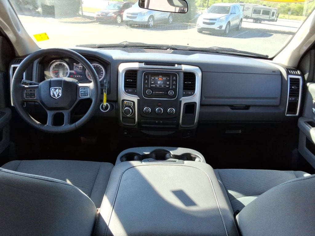 2019 RAM 1500 Classic SLT Crew Cab 4x2 6'4" Box