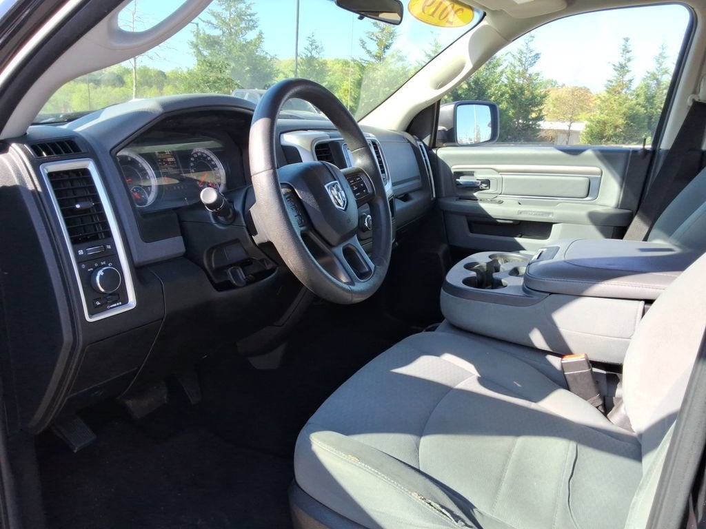 2019 RAM 1500 Classic SLT Crew Cab 4x2 6'4" Box