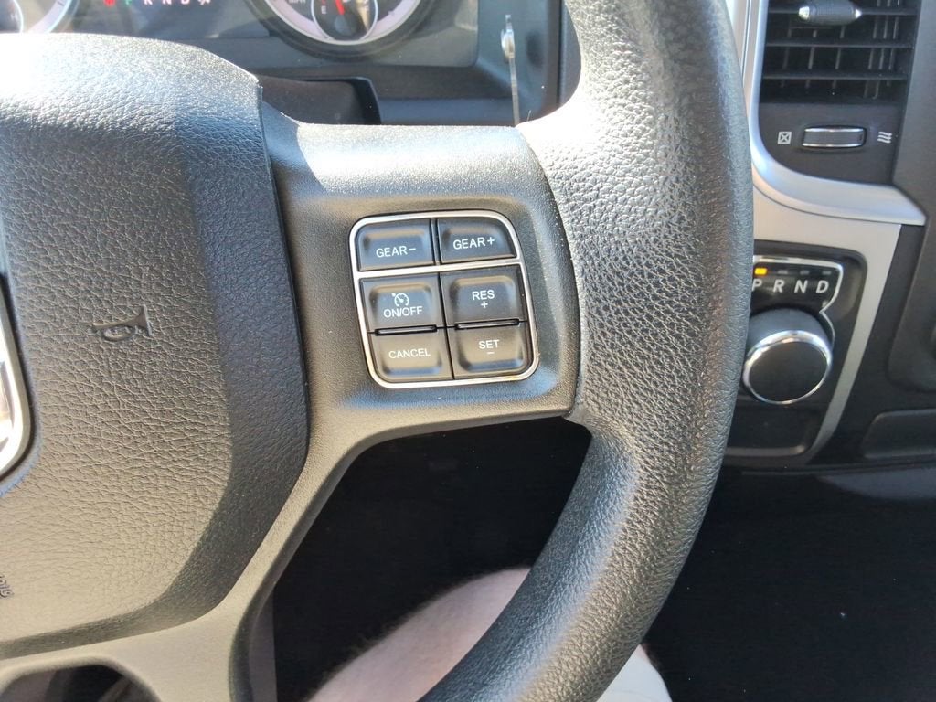 2019 RAM 1500 Classic SLT Crew Cab 4x2 6'4" Box