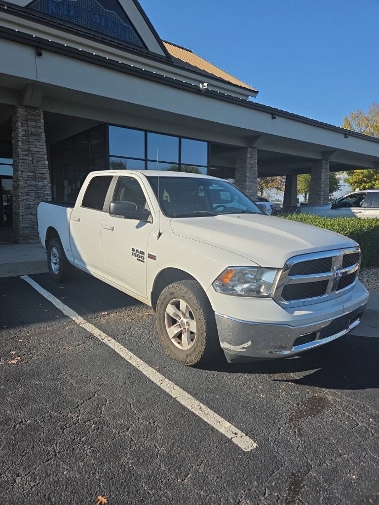 2019 RAM 1500 Classic SLT Crew Cab 4x4 5'7" Box
