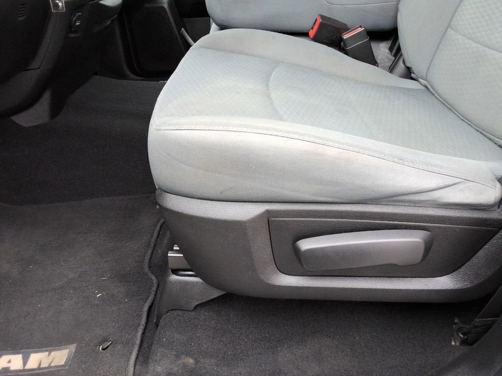 2019 RAM 1500 Classic SLT Crew Cab 4x4 6'4" Box