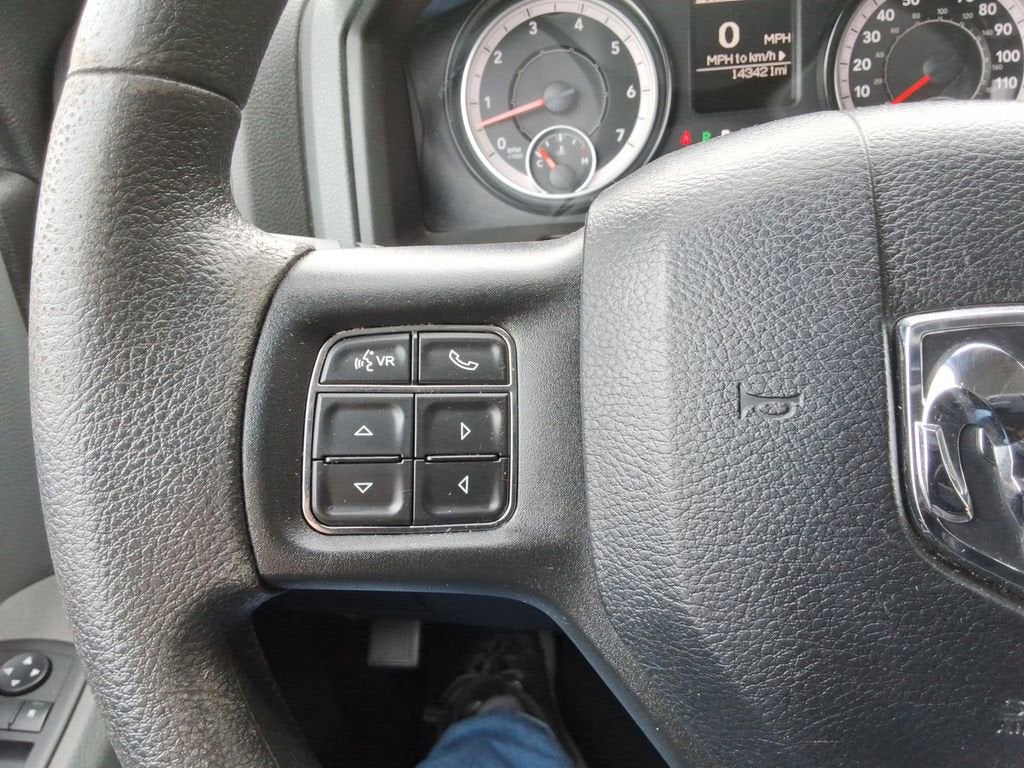 2019 RAM 1500 Classic SLT Crew Cab 4x4 6'4" Box