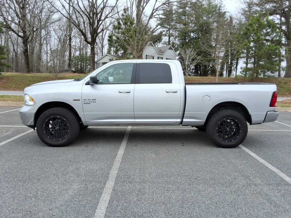 2019 RAM 1500 Classic SLT Crew Cab 4x4 6'4" Box