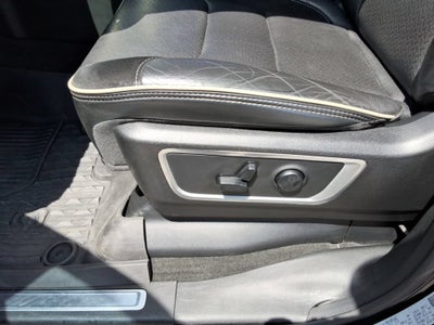 2019 RAM 1500 Laramie Crew Cab 4x2 5'7" Box