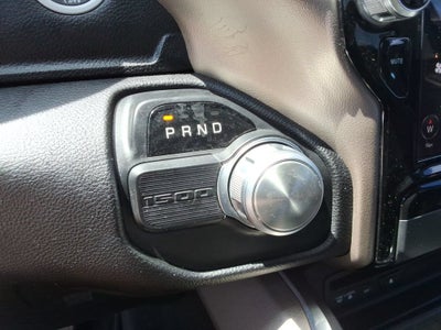 2019 RAM 1500 Laramie Crew Cab 4x2 5'7" Box