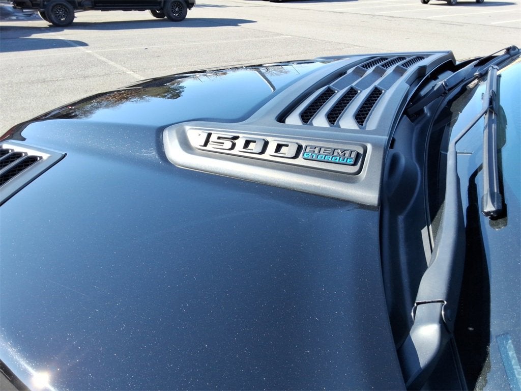 2023 RAM 1500 Laramie Crew Cab 4x2 5'7" Box