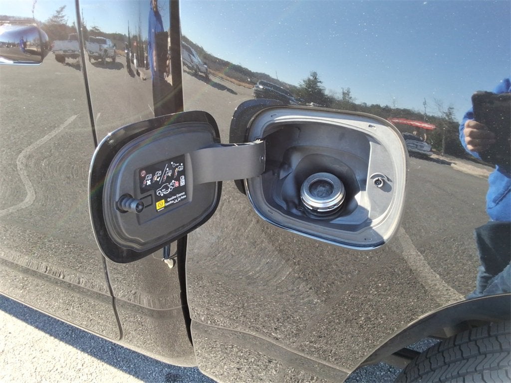 2023 RAM 1500 Laramie Crew Cab 4x2 5'7" Box