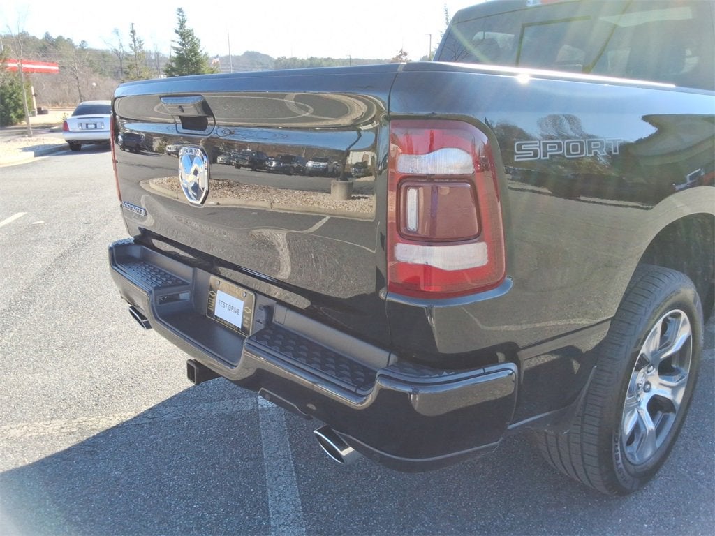 2023 RAM 1500 Laramie Crew Cab 4x2 5'7" Box