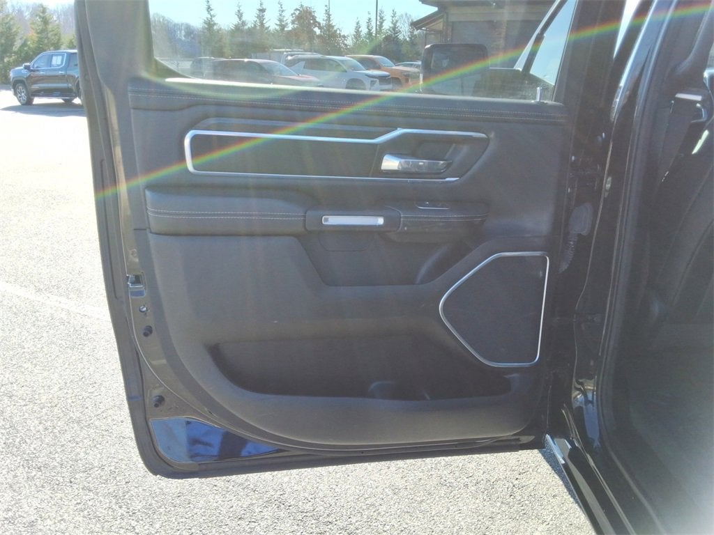 2023 RAM 1500 Laramie Crew Cab 4x2 5'7" Box