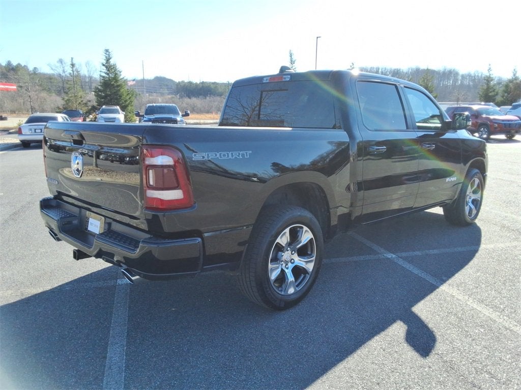 2023 RAM 1500 Laramie Crew Cab 4x2 5'7" Box
