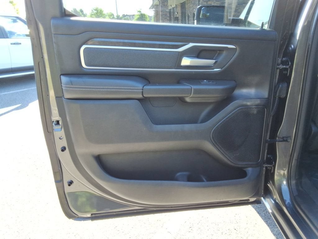 2022 RAM 1500 Big Horn Crew Cab 4x4 5'7" Box