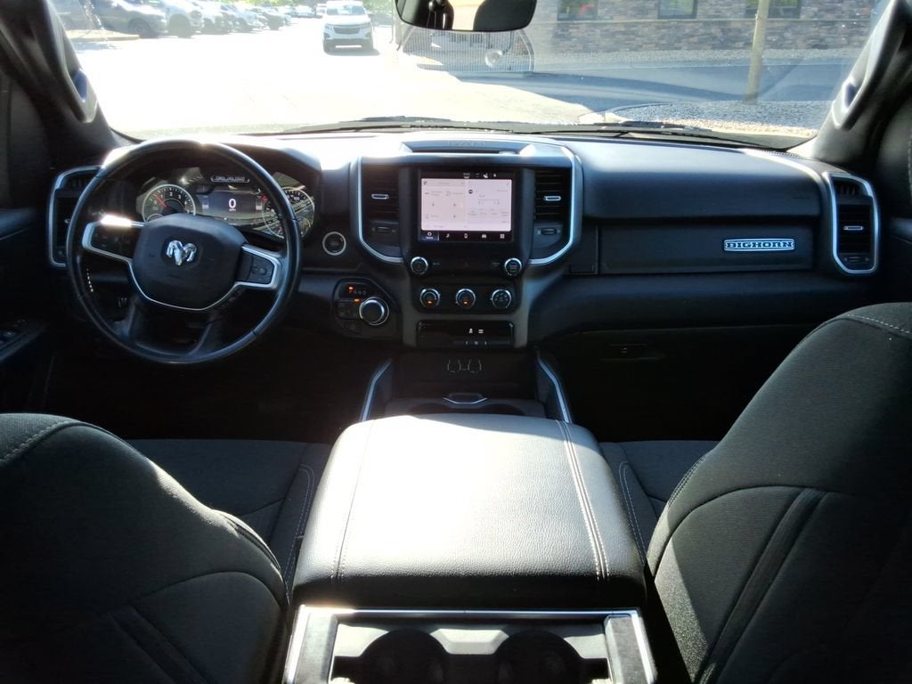 2022 RAM 1500 Big Horn Crew Cab 4x4 5'7" Box