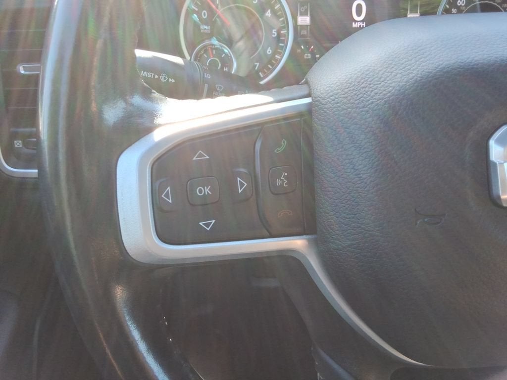 2022 RAM 1500 Big Horn Crew Cab 4x4 5'7" Box