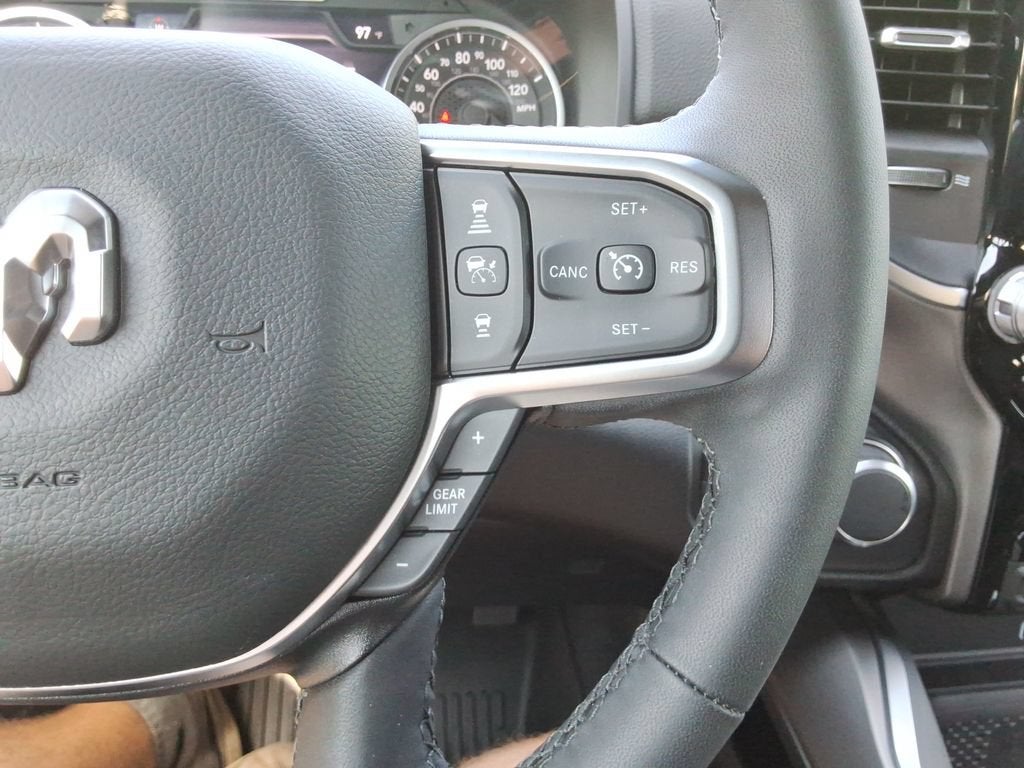 2026 RAM 1500 Big Horn Crew Cab 4x4 5'7" Box