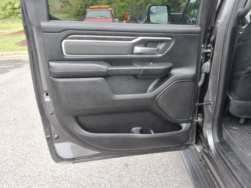2021 RAM 1500 Big Horn Crew Cab 4x4 5'7" Box