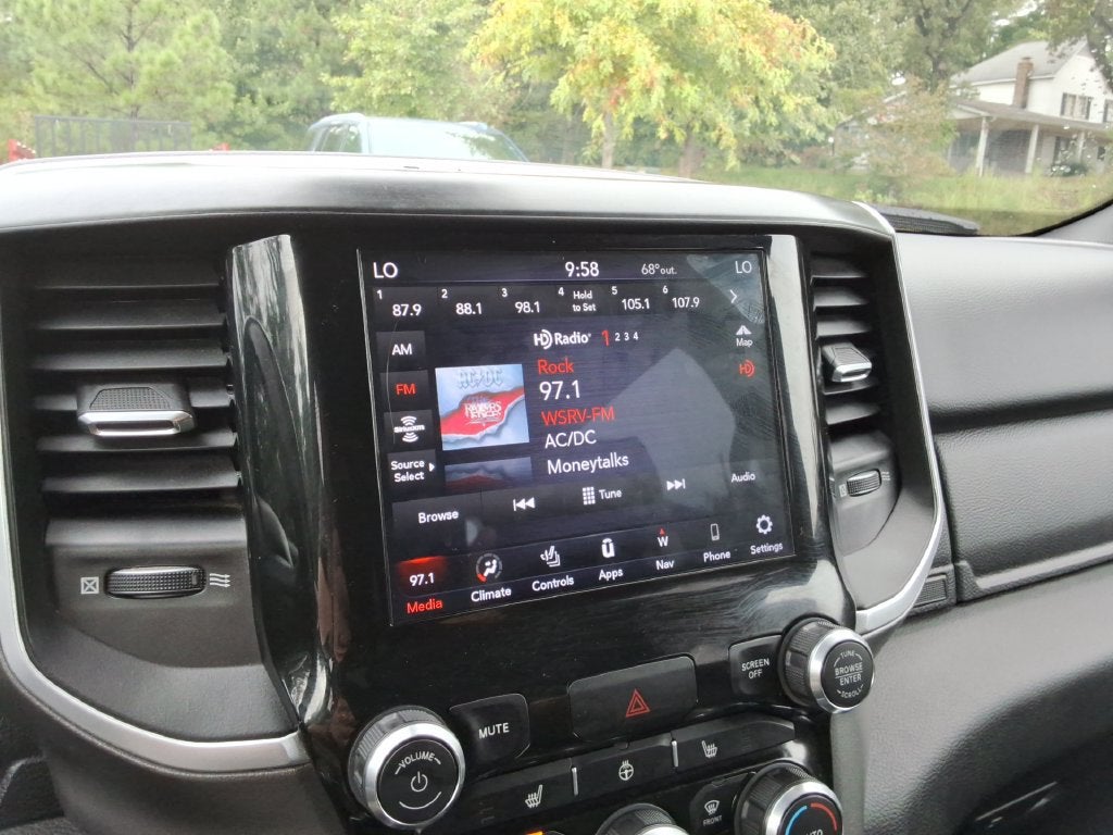 2021 RAM 1500 Big Horn Crew Cab 4x4 5'7" Box
