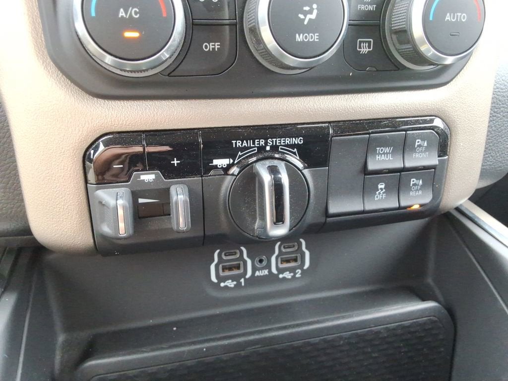 2021 RAM 1500 Laramie Crew Cab 4x4 5'7" Box