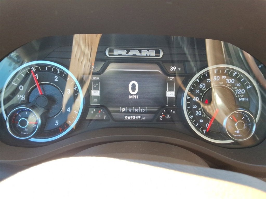 2022 RAM 1500 Laramie Crew Cab 4x4 5'7" Box