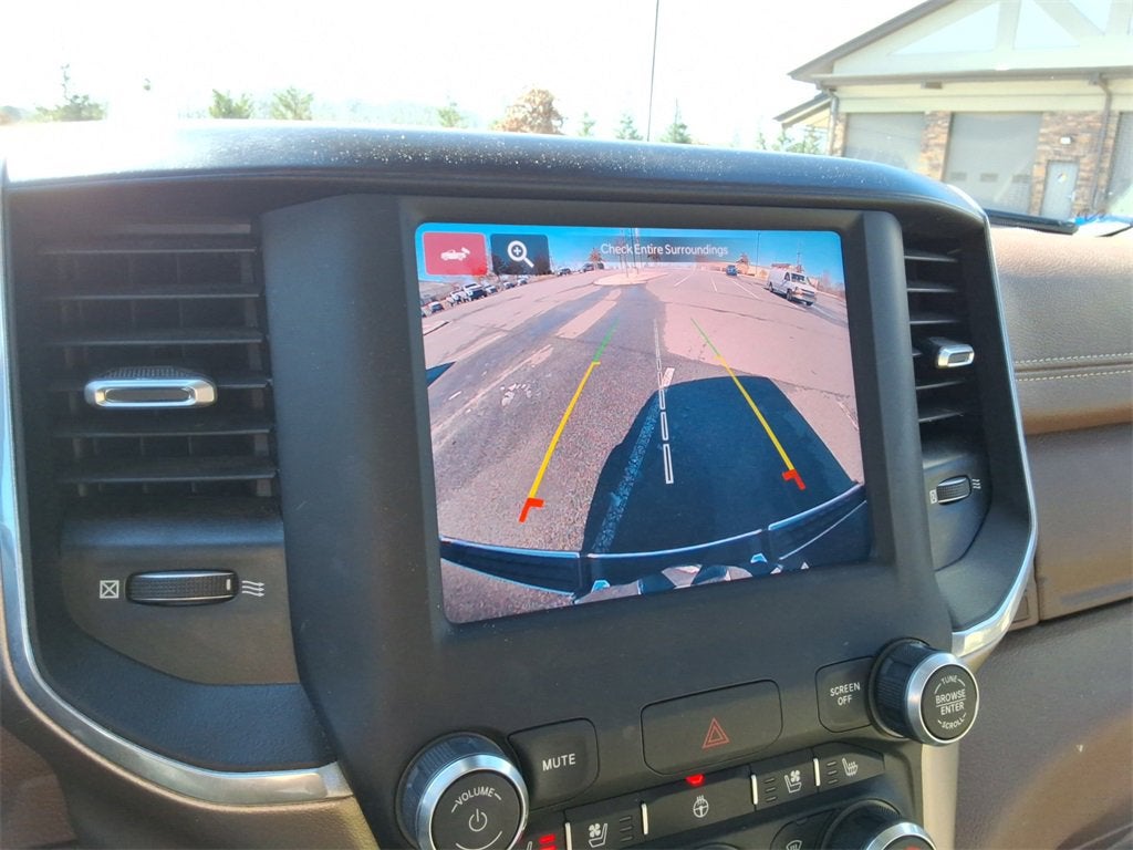 2022 RAM 1500 Laramie Crew Cab 4x4 5'7" Box