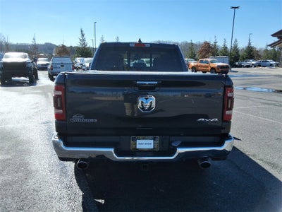 2022 RAM 1500 Laramie Crew Cab 4x4 5'7" Box