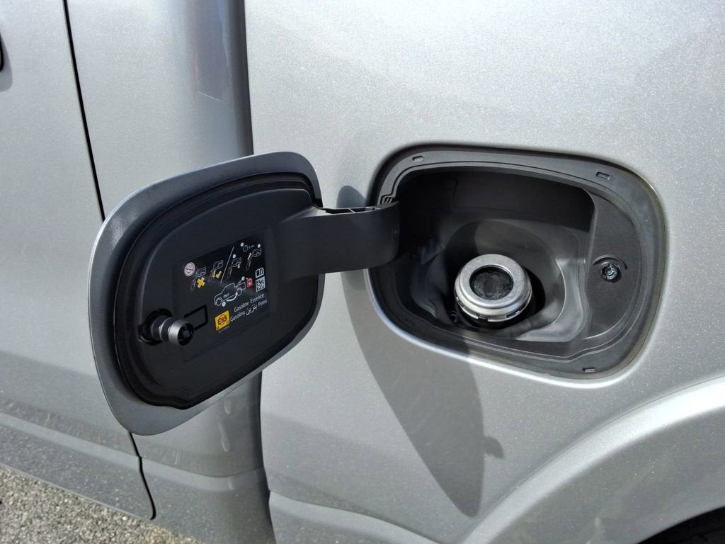 2025 RAM 1500 Laramie Crew Cab 4x4 5'7" Box