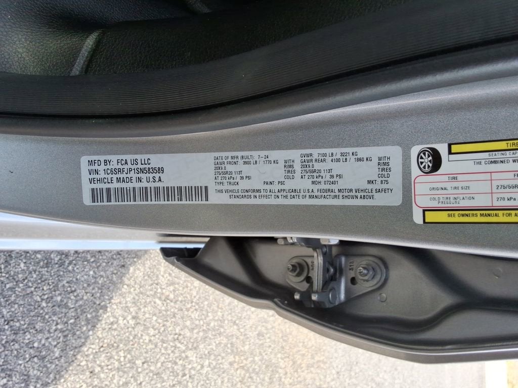 2025 RAM 1500 Laramie Crew Cab 4x4 5'7" Box