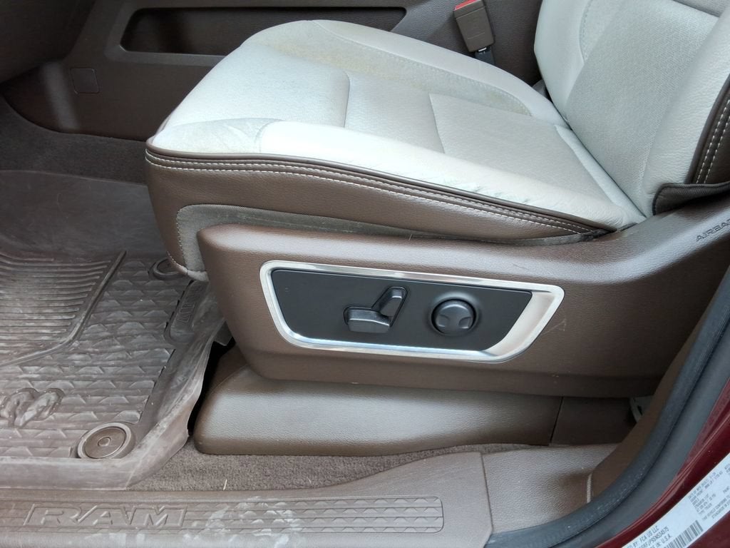 2025 RAM 1500 Laramie Crew Cab 4x4 5'7" Box
