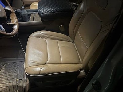 2020 RAM 1500 Laramie Longhorn Crew Cab 4x4 5'7" Box