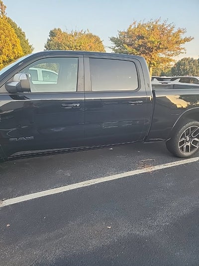 2019 RAM 1500 Laramie Crew Cab 4x4 6'4" Box