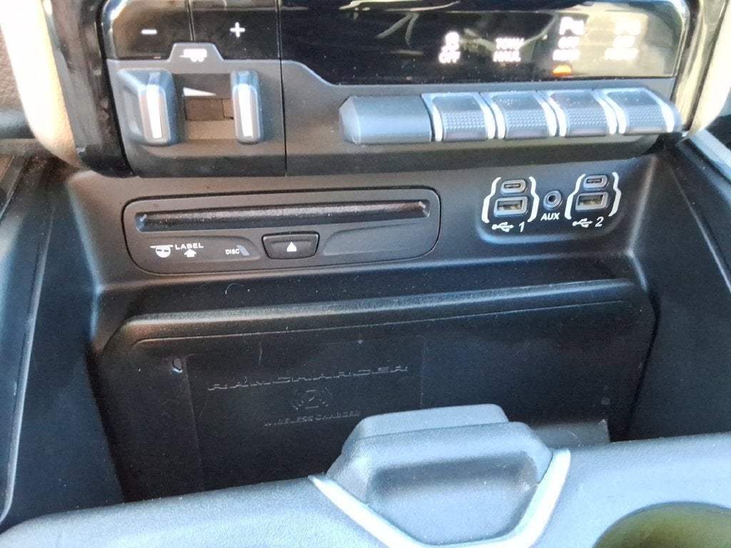 2019 RAM 1500 Laramie Crew Cab 4x4 6'4" Box
