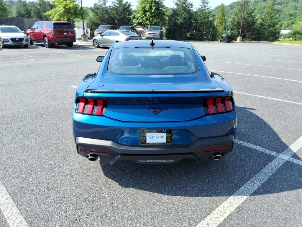 2024 Ford Mustang EcoBoost Fastback