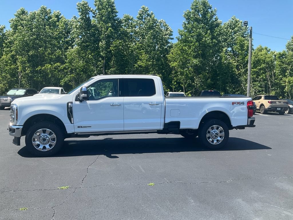 2026 Ford F-350 LARIAT