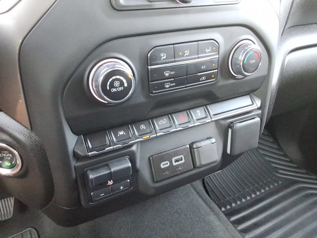 2025 Chevrolet Silverado 1500 Custom