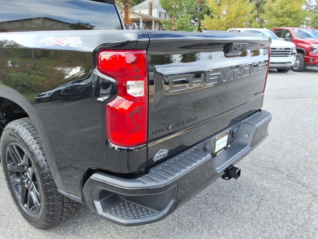 2025 Chevrolet Silverado 1500 Custom