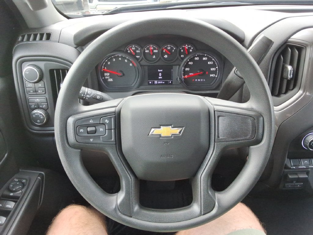 2025 Chevrolet Silverado 1500 Custom