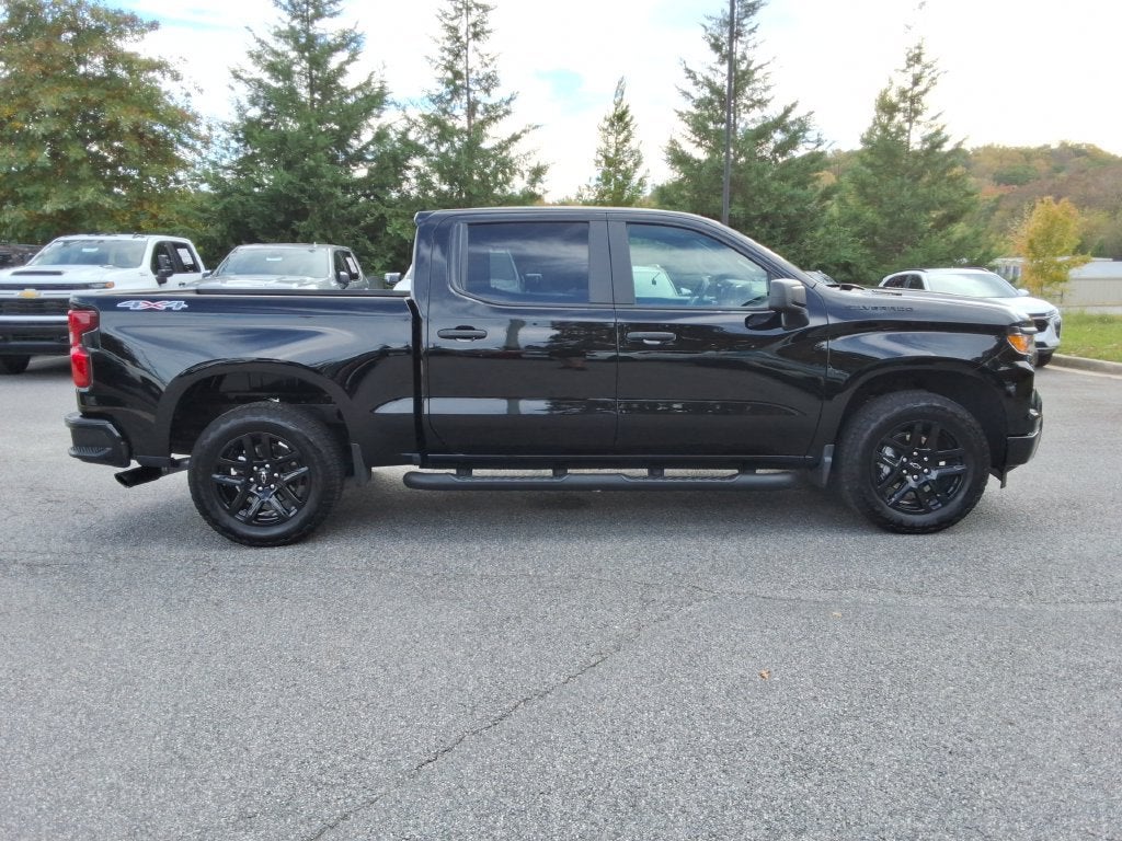 2025 Chevrolet Silverado 1500 Custom