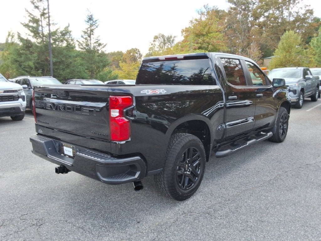 2025 Chevrolet Silverado 1500 Custom