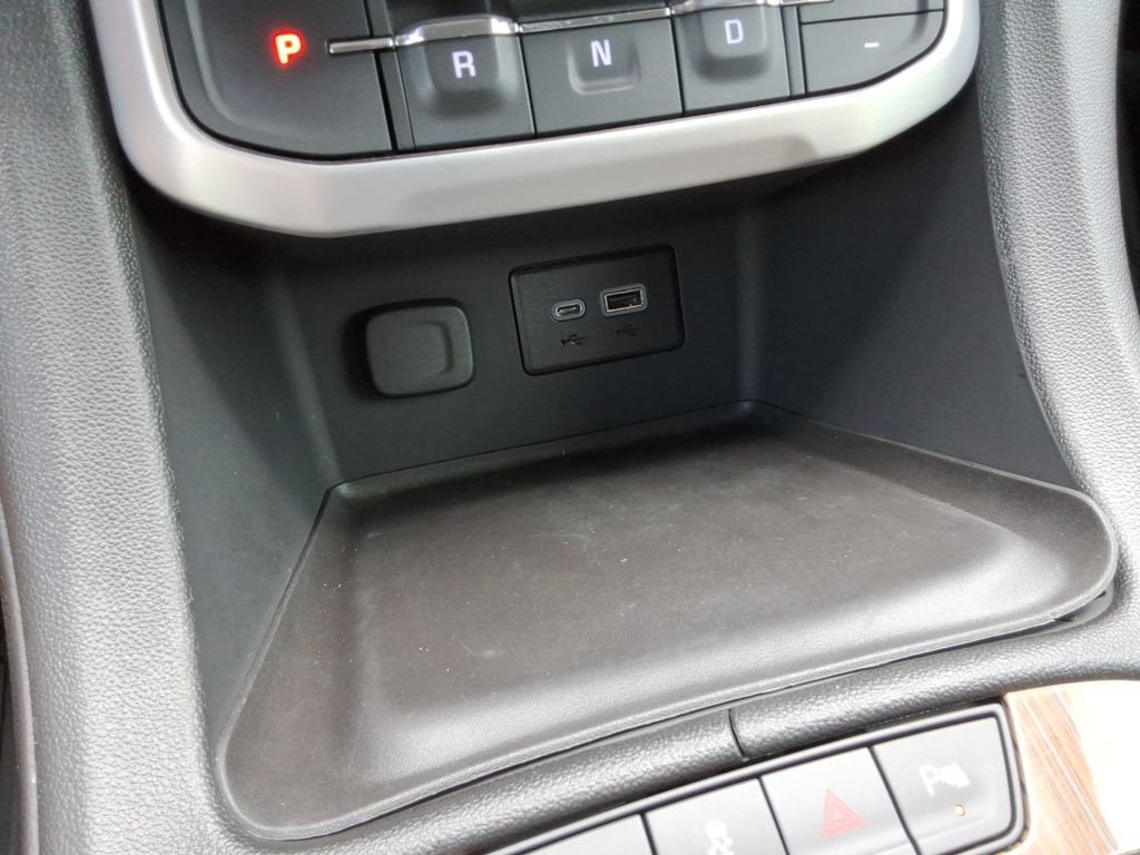 2022 GMC Acadia SLE