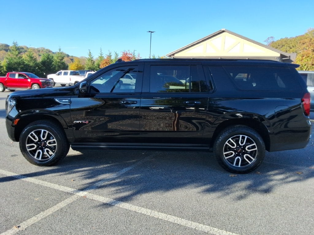 2024 GMC Yukon XL AT4