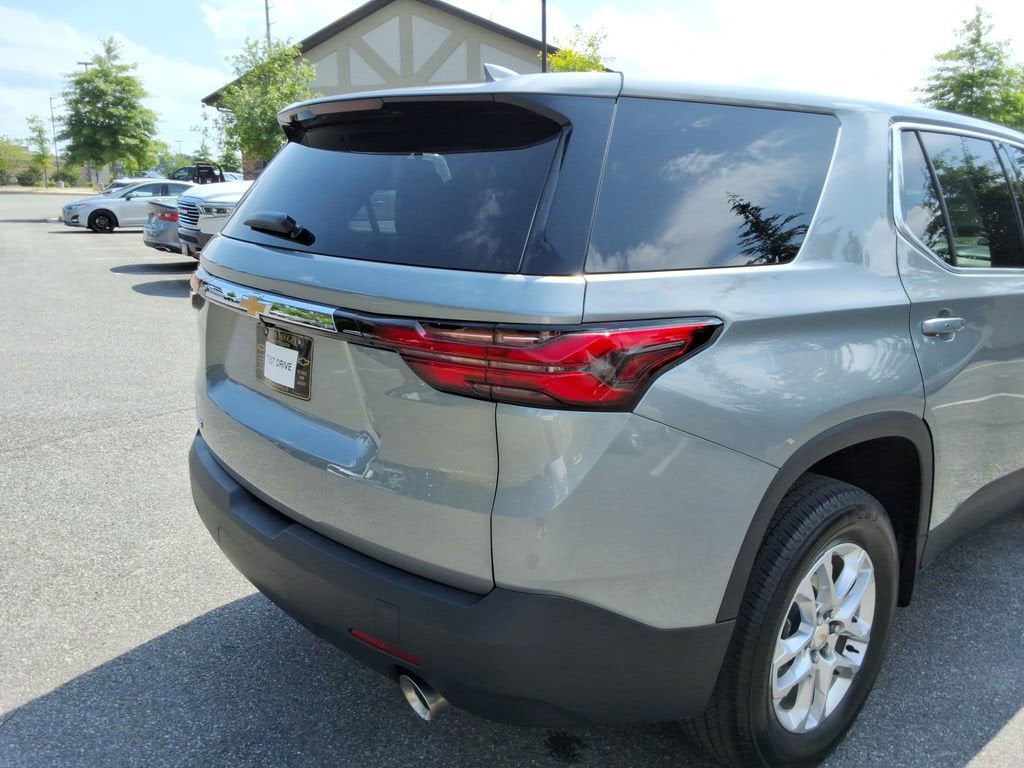2023 Chevrolet Traverse LS